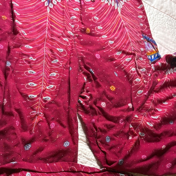 Red Feather Patterned Pants - Picture 3 of 3